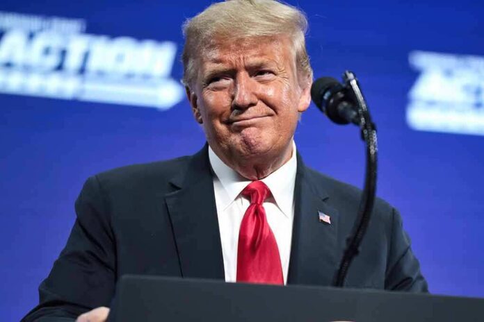 2475617573 featured image Trump