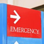 Emergency sign with an arrow pointing right