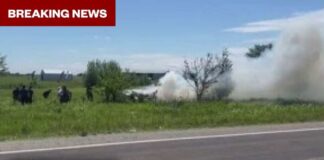 12 presumed dead in plane crash near Kansas City, Missouri