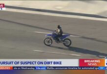 LAPD officers chase suspect fleeing on dirt bike